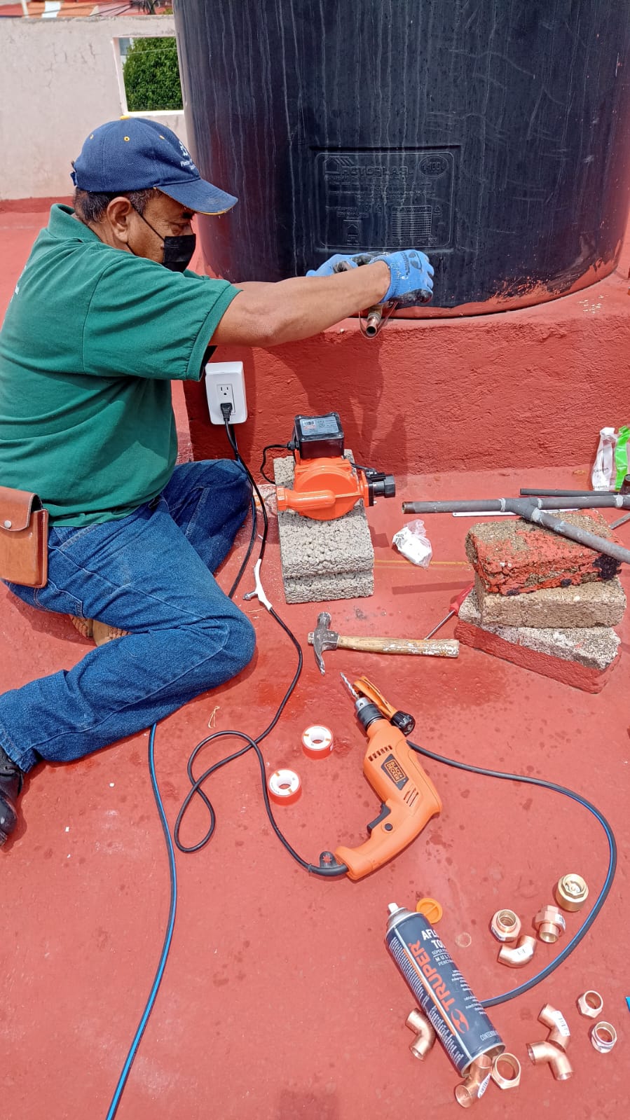 PLOMERIA,ELECTRICIDADINSTALACION,TINACOS,CISTERNAS,HIDRONEUMATICOS,BOMBAS,PRESION,LAVABOS,FREGADEROS,LAMPARAS.,CONTACOS.,RECABLEADOS.,CORTOS.,55-8183-1436,JIMENEZ