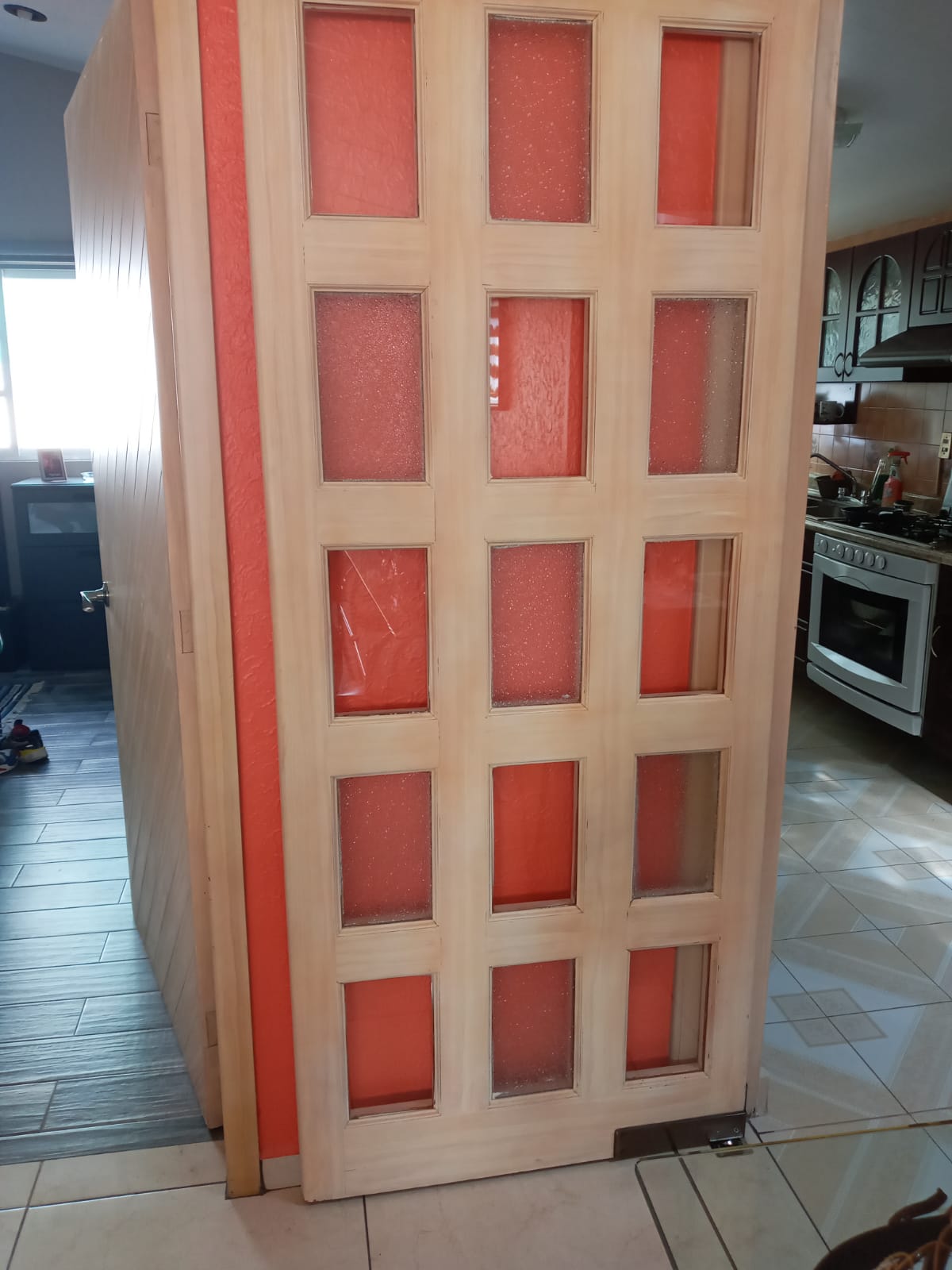 BARNIZ MANTENIMIENTO, REMODELACIÓN, RESTAURACIÓN DE MUEBLES, PISOS, CANTINAS, PUERTAS